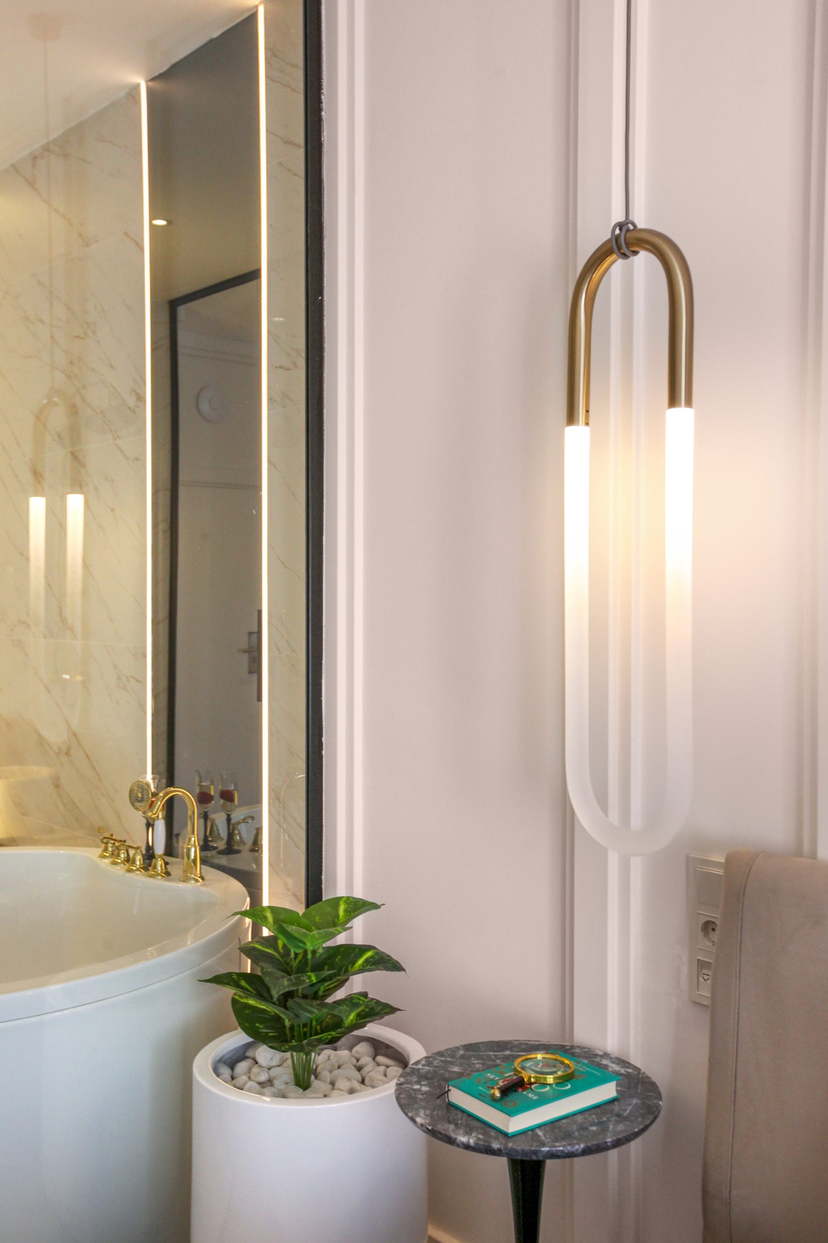 GardensPera_ King-Suite(8)